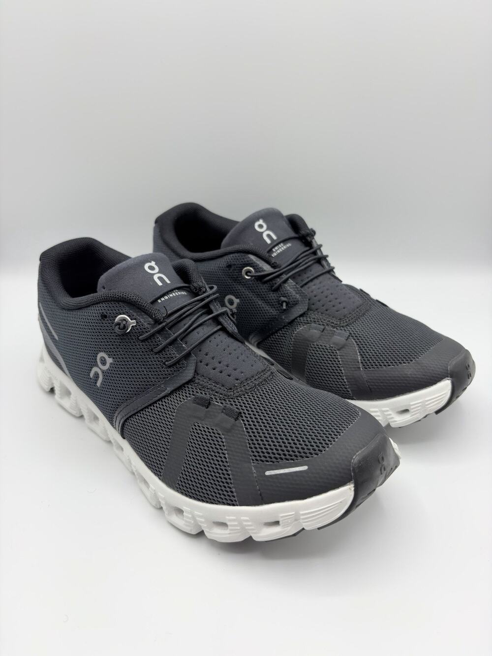 On Cloud 5 Shoes Womens Size 8 Black White Running Gym Sneakers 59.98904 NWOB